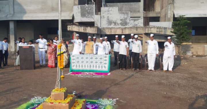 रत्नत्रय शैक्षणिक संकुलात प्रजासत्ताक दिन उत्साहात साजरा.