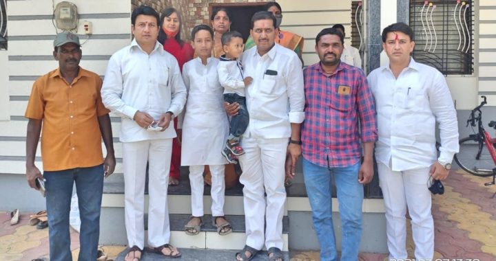 आमदार रणजितसिंह मोहिते-पाटील यांची मातोश्रीवर सदिच्छा भेट