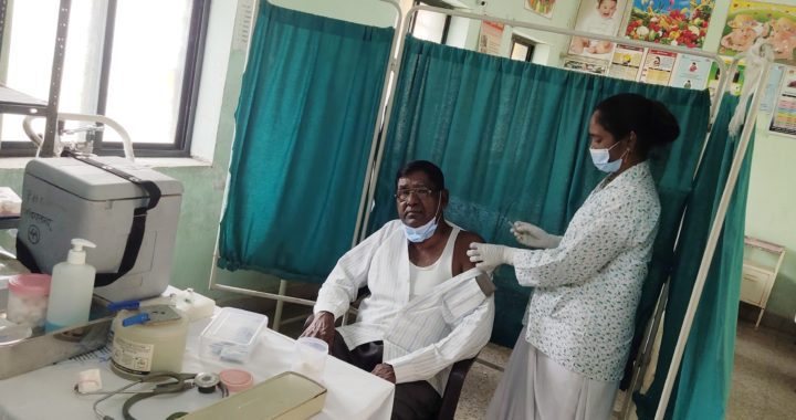 सिस्टर मुलींनी स्वतःच्या वडिलांना दिली कोरोनाची लास