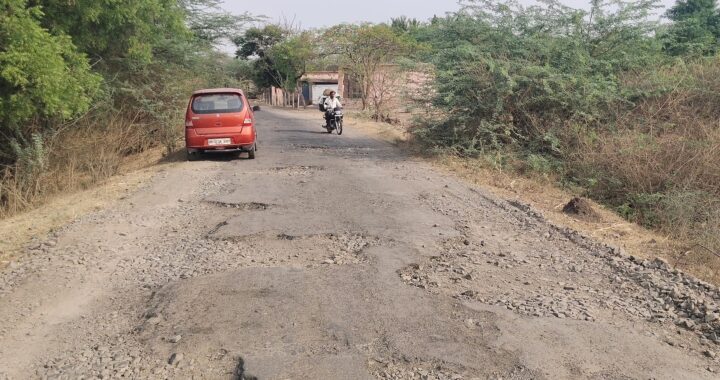 पिरळे-फोंडशिरस रस्ता देतोय मृत्यूला निमंत्रण,सार्वजनिक बांधकाम विभागाचा हलगर्जीपणा