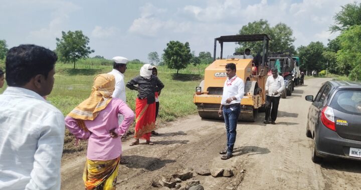 एन डी एम जे आंदोलनाचा दणका, आंदोलनानंतर बांधकाम विभागाला आली जाग, खड्डे बुजवण्याचे काम सुरू