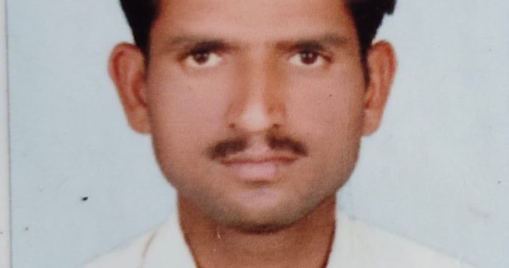 कळंबोली येथील मातंग समाजातील संदिपान खिलारे यांचा ग्रामपंचायत कर्मचारी ते वैद्यकीय पदवी पर्यंतचा खडतर प्रवास