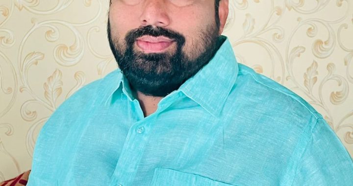 हजारो हातांना बळ देणारा आधारवड सतीश तात्या ढेकळे आज नियतीशी झुंजदेतोय